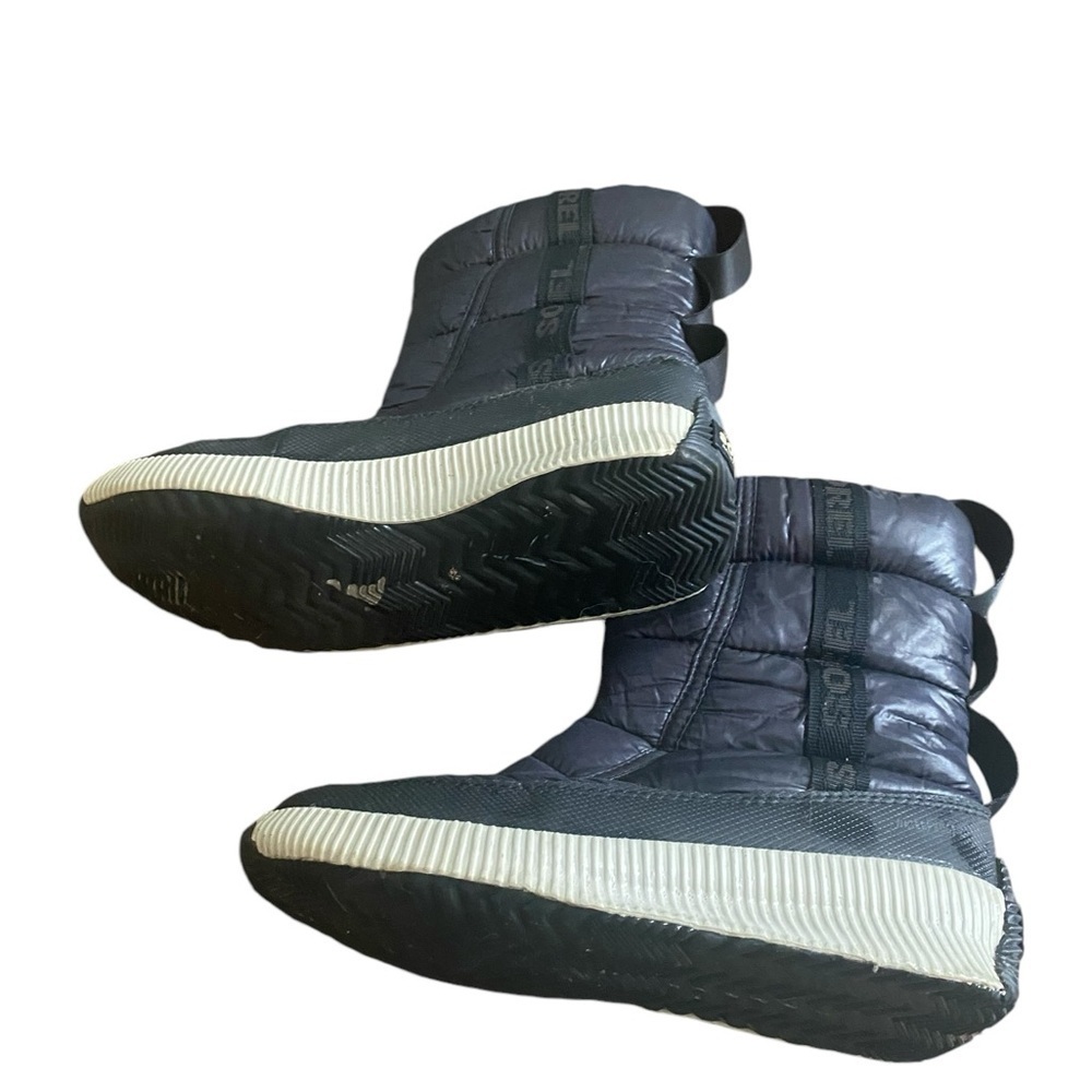 Sorel Out and About Puffy navy waterproof boots